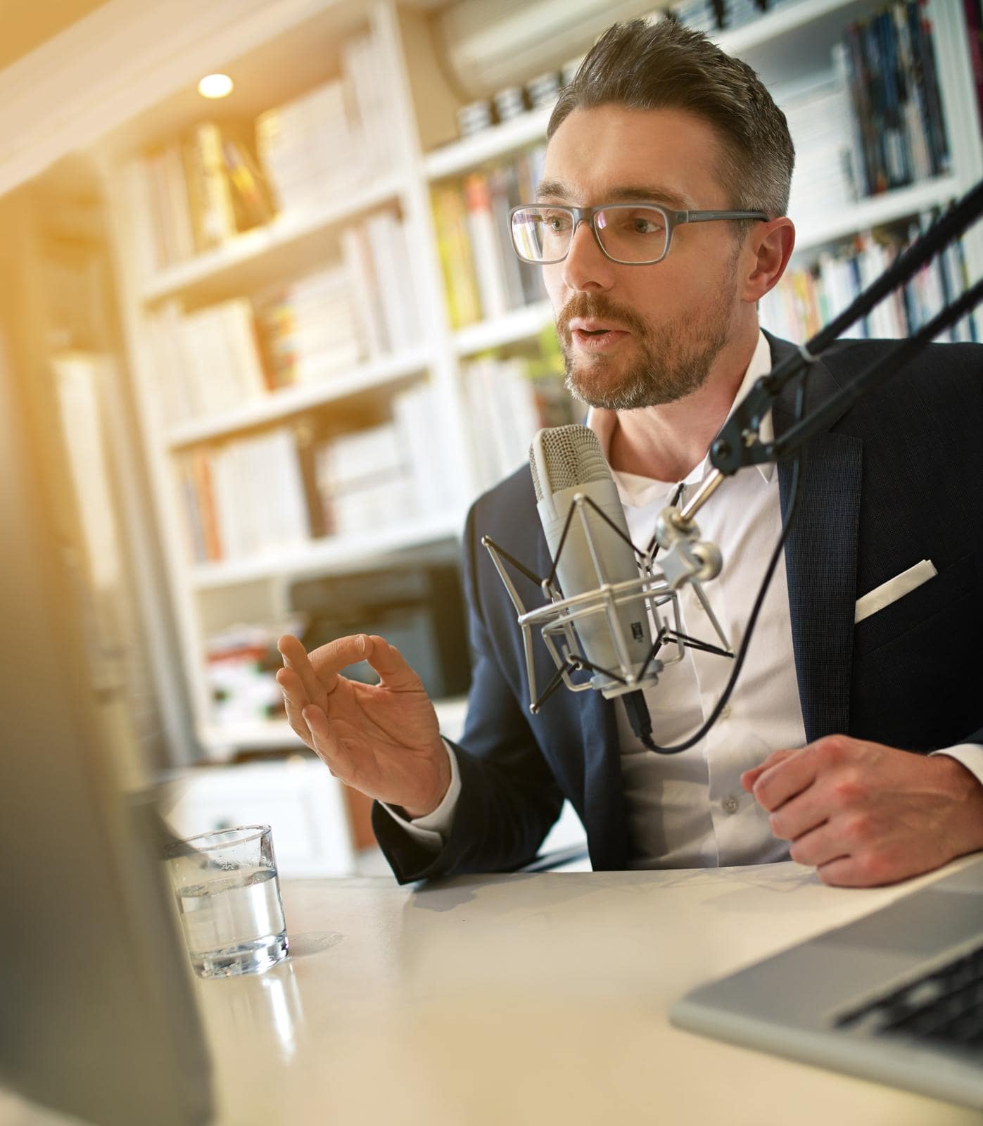 podcast in mike podcasting through mike