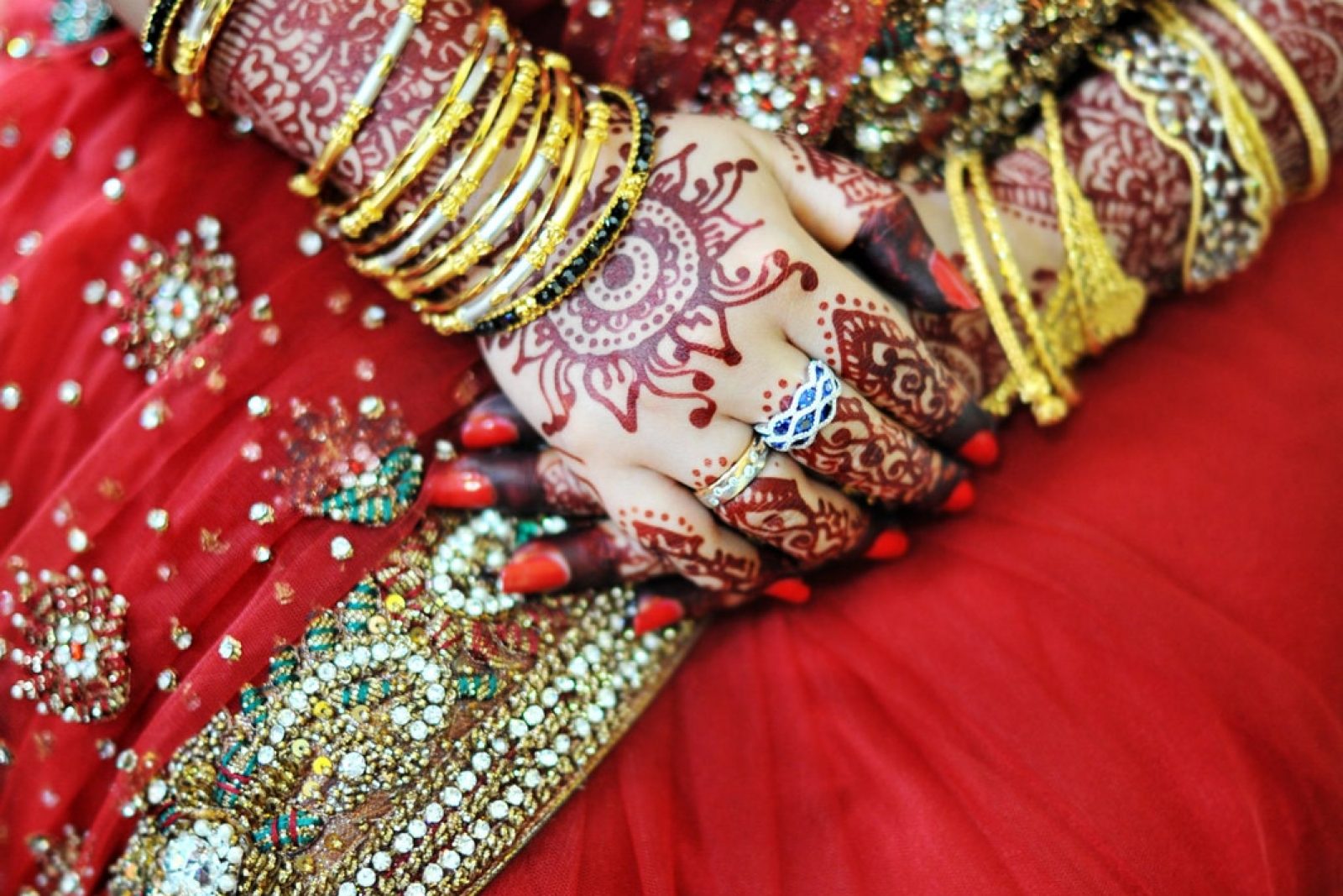 5986892_indian-bride-min Indian bride